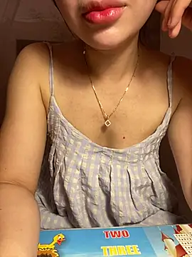 Snapshot of Liisa_loveU chatting on July 20, 2026, 10:39 am Liisa loveU online show from July 20, 2026, 10:39 am