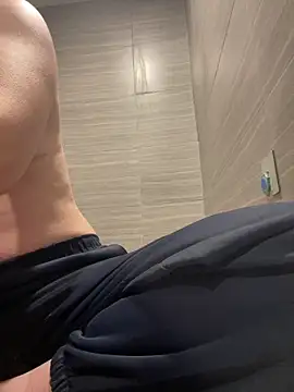 Malyssa-zz online show from March 13, 2026, 5:03 am