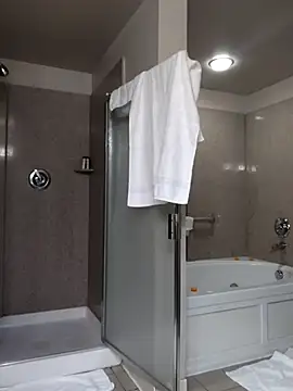 Snapshot of VelvetRae chatting on March 3, 2026, 7:36 am VelvetRae online show from March 3, 2026, 7:36 am