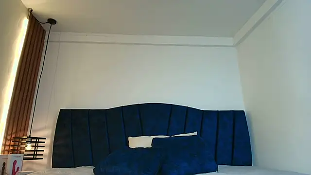 Snapshot of AmbarLee_ chatting on June 23, 2026, 12:14 pm AmbarLee online show from June 23, 2026, 12:14 pm