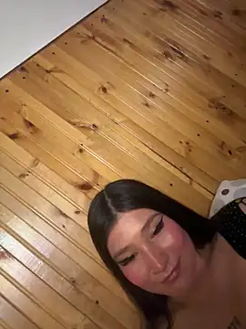 Snapshot of Miss_Dani chatting on March 4, 2026, 3:23 am Miss Dani online show from March 4, 2026, 3:23 am