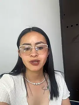 Snapshot of Anni_Rose chatting on March 8, 2026, 2:54 pm Anni Rose online show from March 8, 2026, 2:54 pm