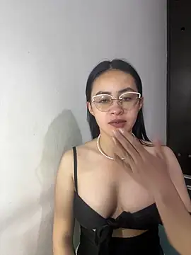 Snapshot of Anni_Rose chatting on March 16, 2026, 9:02 am Anni Rose online show from March 16, 2026, 9:02 am