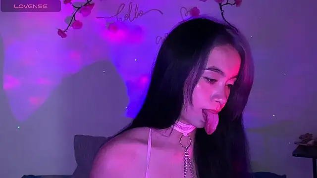 sweet molly420 online show from May 15, 2026, 11:56 pm