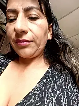 Lucia Rios online show from April 12, 2026, 4:12 pm