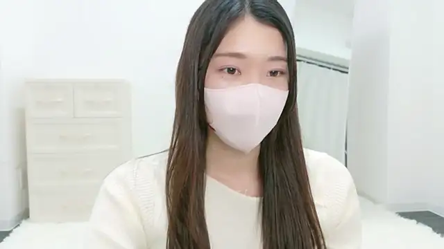 Snapshot of namaikachan_v chatting on March 17, 2026, 12:19 pm namaikachan v online show from March 17, 2026, 12:19 pm