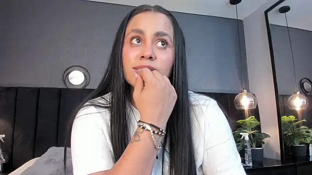 alejandra  garcia online show from June 7, 2026, 2:37 am