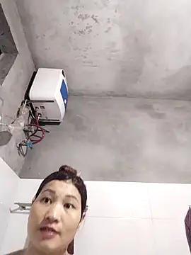 Lilinn  online show from March 28, 2026, 11:32 am