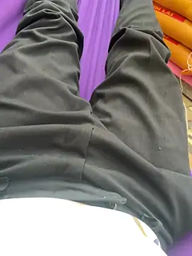 hoang15075 online show from March 20, 2026, 5:34 am