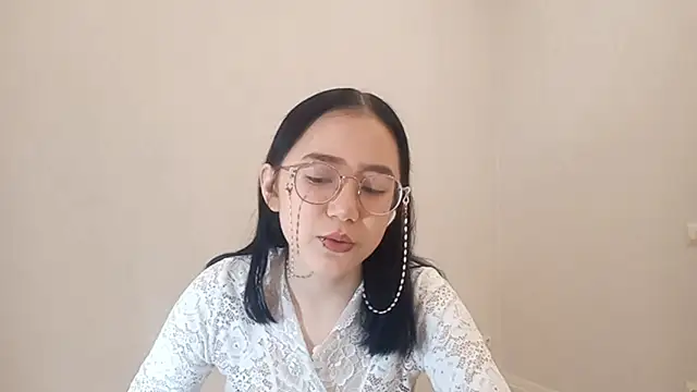 SolvedGlobe online show from April 15, 2026, 1:07 pm