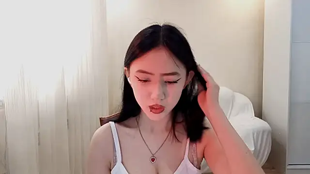 Snapshot of SolvedGlobe chatting on June 2, 2026, 1:02 pm SolvedGlobe online show from June 2, 2026, 1:02 pm