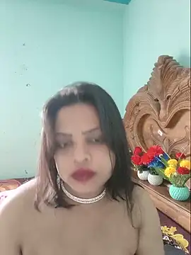 Snapshot of Beauty-3 chatting on May 28, 2026, 4:21 am Beauty-3 online show from May 28, 2026, 4:21 am