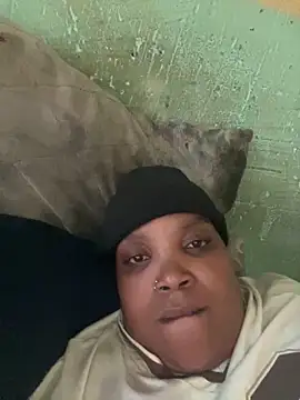 Snapshot of friendlybitch22 chatting on April 8, 2026, 3:34 pm friendlybitch22 online show from April 8, 2026, 3:34 pm