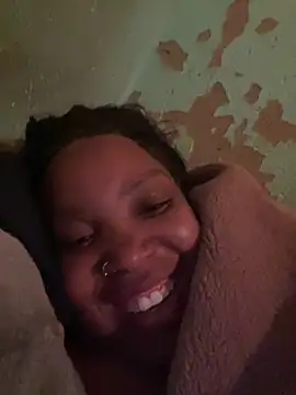friendlybitch22 online show from May 7, 2026, 9:09 pm