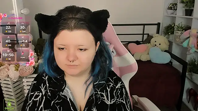 Lunaar  online show from April 15, 2026, 5:25 am