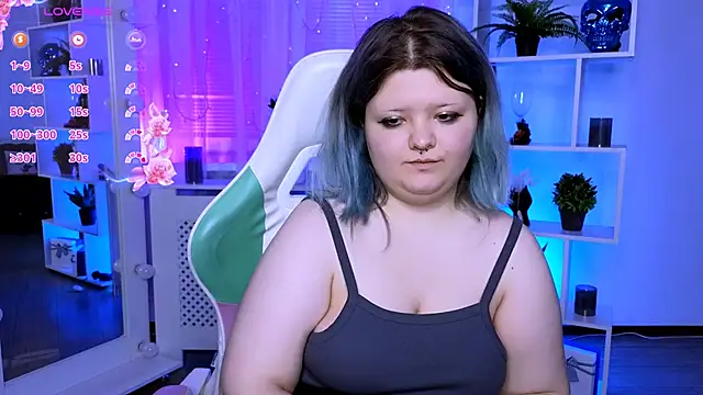 Lunaar  online show from May 26, 2026, 10:06 pm