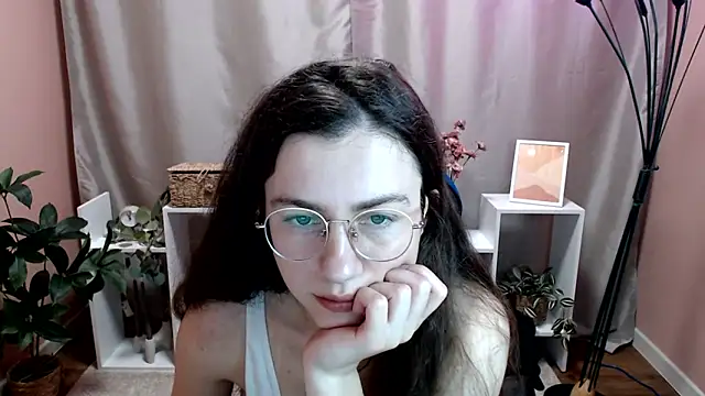 MistyBree online show from May 22, 2026, 8:21 am