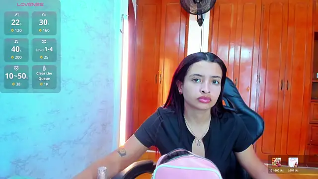 Snapshot of lizzie_skinny chatting on May 12, 2026, 7:00 pm lizzie skinny online show from May 12, 2026, 7:00 pm