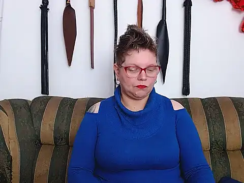 Snapshot of Leah_R chatting on March 27, 2026, 1:44 pm Leah R online show from March 27, 2026, 1:44 pm