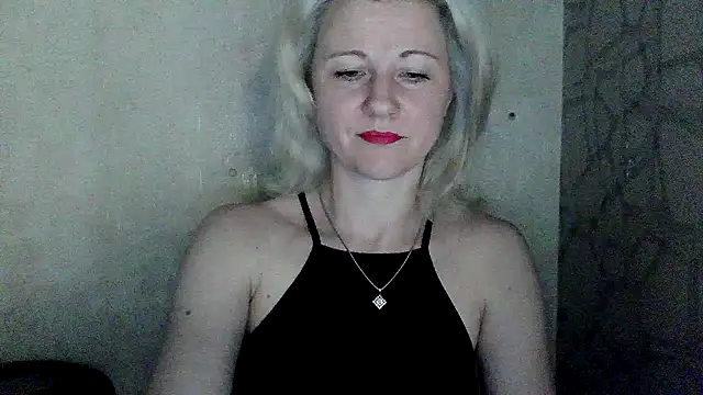 Katerina-Kissa online show from May 10, 2026, 6:13 pm