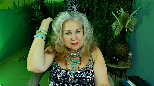 Snapshot of LilaMaharani chatting on July 24, 2026, 1:42 pm LilaMaharani online show from July 24, 2026, 1:42 pm
