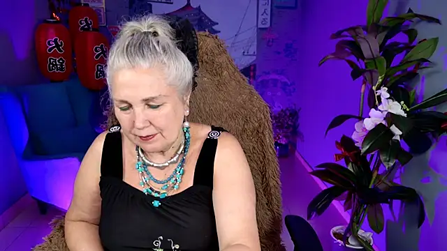 Snapshot of LilaMaharani chatting on August 5, 2026, 1:58 pm LilaMaharani online show from August 5, 2026, 1:58 pm