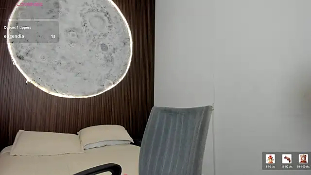 AdharaCruzz  online show from April 2, 2026, 9:01 pm