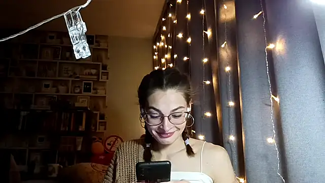 Snapshot of JInaMillsap chatting on March 4, 2026, 9:15 am JInaMillsap online show from March 4, 2026, 9:15 am