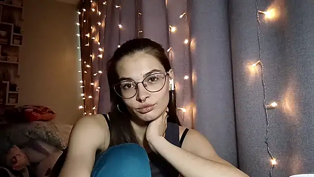 Snapshot of JInaMillsap chatting on April 1, 2026, 7:53 am JInaMillsap online show from April 1, 2026, 7:53 am