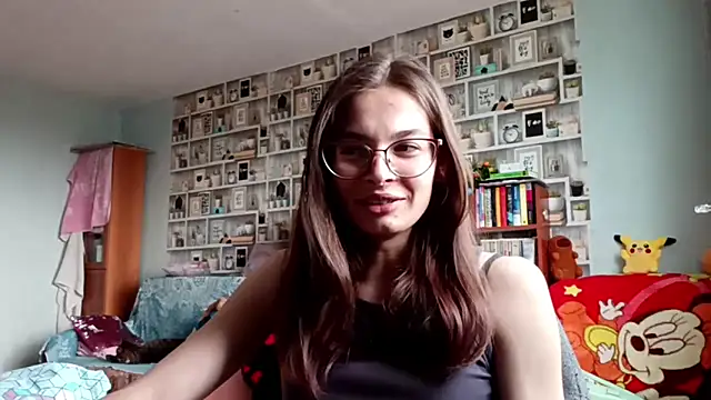 Snapshot of JInaMillsap chatting on April 9, 2026, 7:03 am JInaMillsap online show from April 9, 2026, 7:03 am