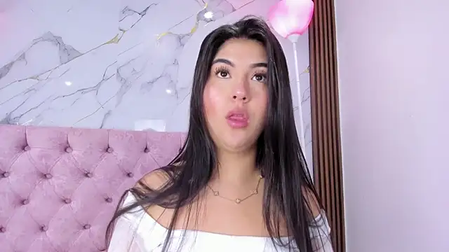 Snapshot of AbrilQuintana_ chatting on May 27, 2026, 11:40 am AbrilQuintana online show from May 27, 2026, 11:40 am