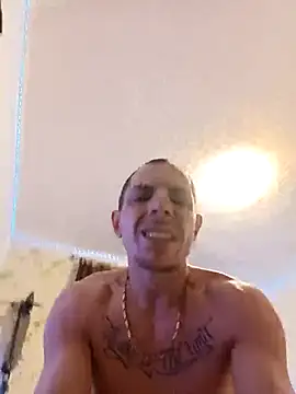 Snapshot of Hugo1993 chatting on April 12, 2026, 8:41 am Hugo1993 online show from April 12, 2026, 8:41 am