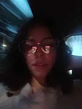 Snapshot of Miranda-cambell chatting on May 19, 2026, 11:22 pm Miranda-cambell online show from May 19, 2026, 11:22 pm