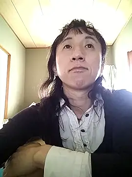 mako7612 online show from April 15, 2026, 10:32 pm