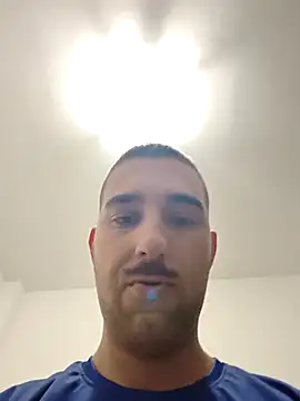 Snapshot of straightdude99 chatting on March 4, 2026, 12:27 am straightdude99 online show from March 4, 2026, 12:27 am