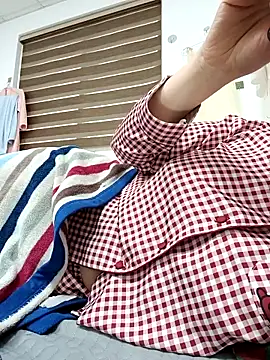 Suka-mon online show from April 5, 2026, 9:39 am