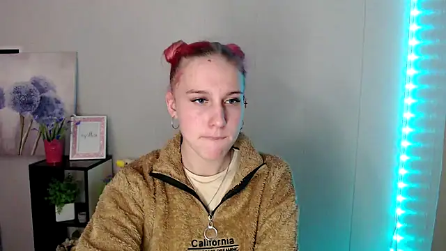 Scarlett lil online show from April 2, 2026, 8:01 am