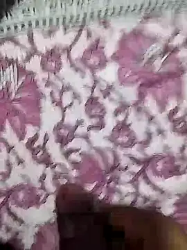 Saikat0085 online show from May 18, 2026, 8:25 pm