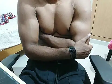Snapshot of kratosTheHunk chatting on May 2, 2026, 12:10 pm kratosTheHunk online show from May 2, 2026, 12:10 pm