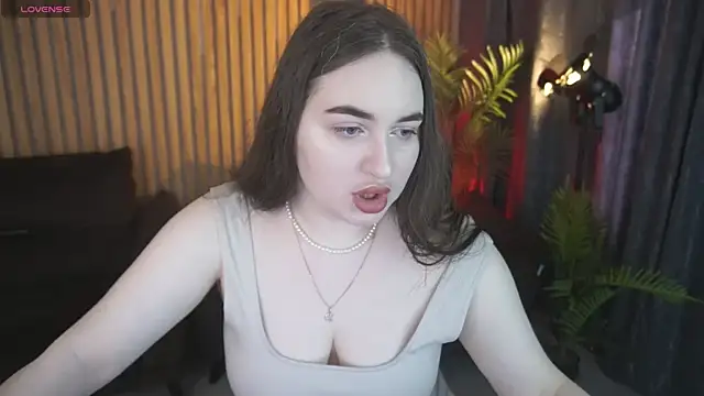 RapunzelAngel online show from May 11, 2026, 5:46 am