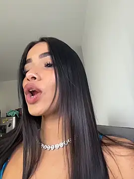 Bella Smithe online show from March 23, 2026, 2:43 pm