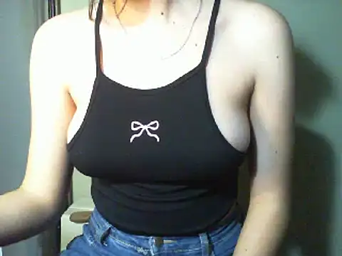 lolit cat online show from April 3, 2026, 10:08 pm