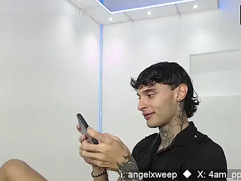 yourxcyberxangel online show from March 22, 2026, 2:15 am