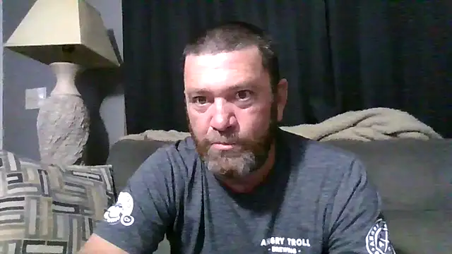 Beaededpainter online show from May 31, 2026, 11:39 pm