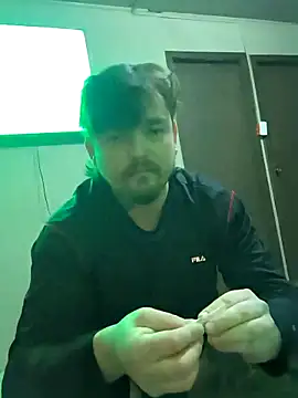 vikingo3333 online show from April 7, 2026, 7:42 am