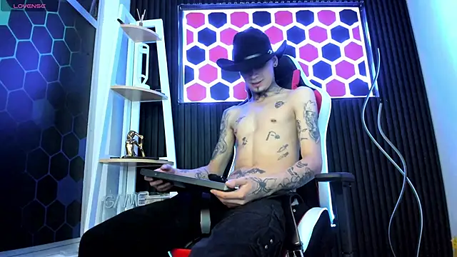 Max Hader  online show from March 13, 2026, 3:57 am