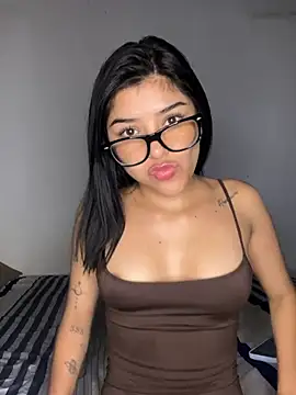 Alexis daviess online show from July 24, 2026, 4:10 am