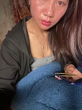 Candy baby01 online show from March 25, 2026, 11:44 pm