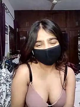 Snapshot of Ishaa_22 chatting on April 2, 2026, 7:33 pm Ishaa 22 online show from April 2, 2026, 7:33 pm