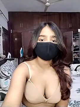 Snapshot of Ishaa_22 chatting on April 5, 2026, 9:39 am Ishaa 22 online show from April 5, 2026, 9:39 am